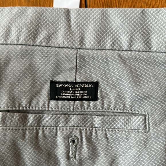 Men’s Banana Republic Chinos - Picture 2 of 6